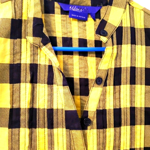 Miley Cyrus large black/yellow checked cotton 3/4 sleeve button up front. 237 - Picture 4 of 4